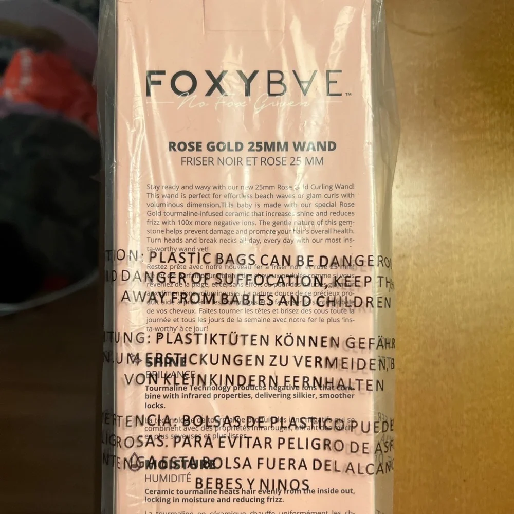 FOXY BAE: ROSE GOLD 25MM CURLING WAND - Picture 6 of 6